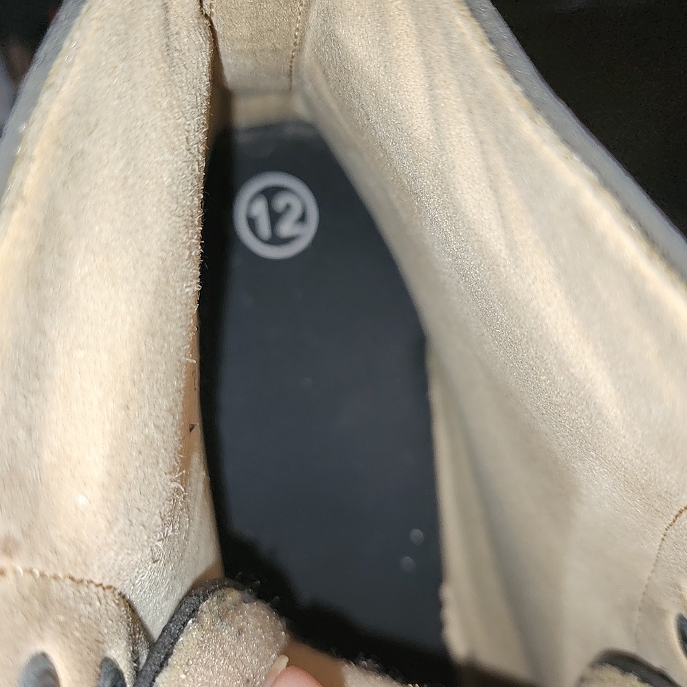 Skates - Picture 3 of 3